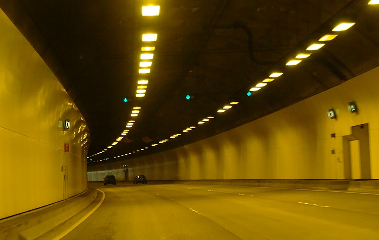 Smart tunnel control systems to reduce lifetime maintenance costs